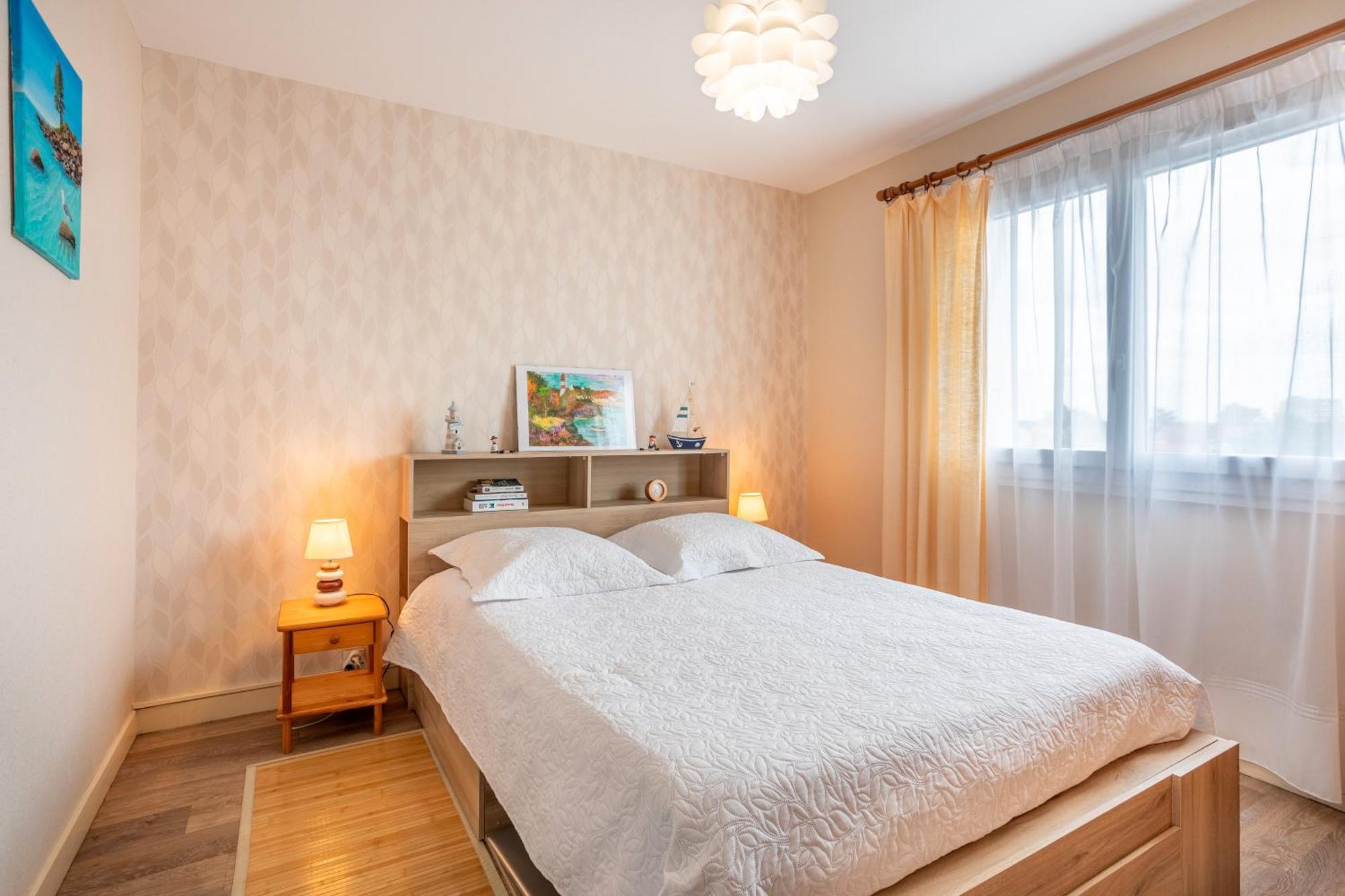 100m Plage, Foret, Balcon, Parking